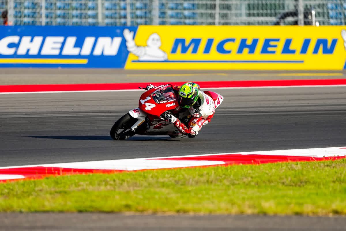 Asia talent cup Rd.5 Indonesia🇮🇩

QF P2
Race1 DNF
Race2 P2
レース1では最終コーナーで後続のライダーからミサイルをくらい転倒リタイアとなりました。
レース2では自分でペースをあげられず最終ラップもトップに立つ事が出来ませんでした。

何があろうと最終戦マレーシアは勝つ

ぶっちぎる