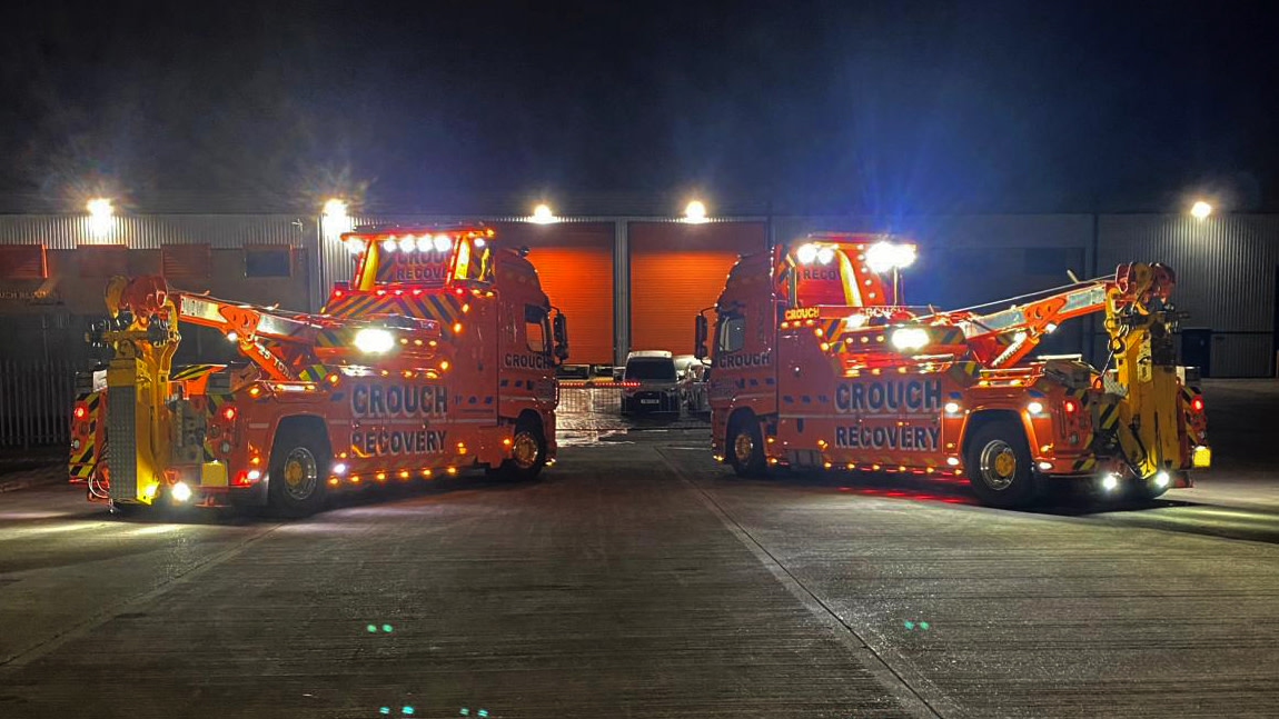 CrouchRecovery's tweet image. All lit up and ready to roll! 🚨

#CrouchRecovery #RecoveryUnits #NightLife