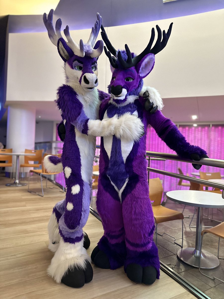 Awkward purple deer are the best kind of purple deer 🟣🦌
<a href="/DeerMeOh/">Droogs</a>