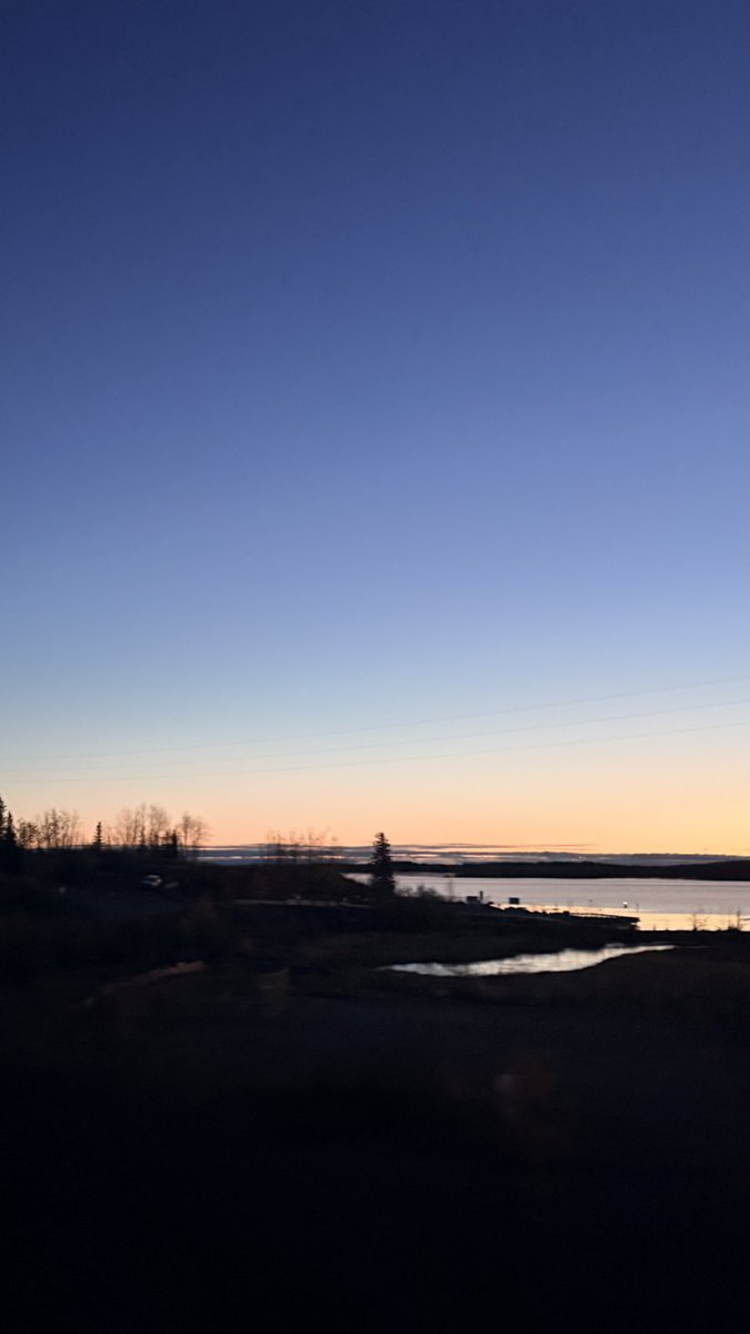 Buen día, hermanos, saludos congelados amanecimos a -5° acá en el norte de Canadá, Yellowknife desde acá los escuchamos, saludos a los convoyentes Yankies 😂😂😂 #KornoElConstructor