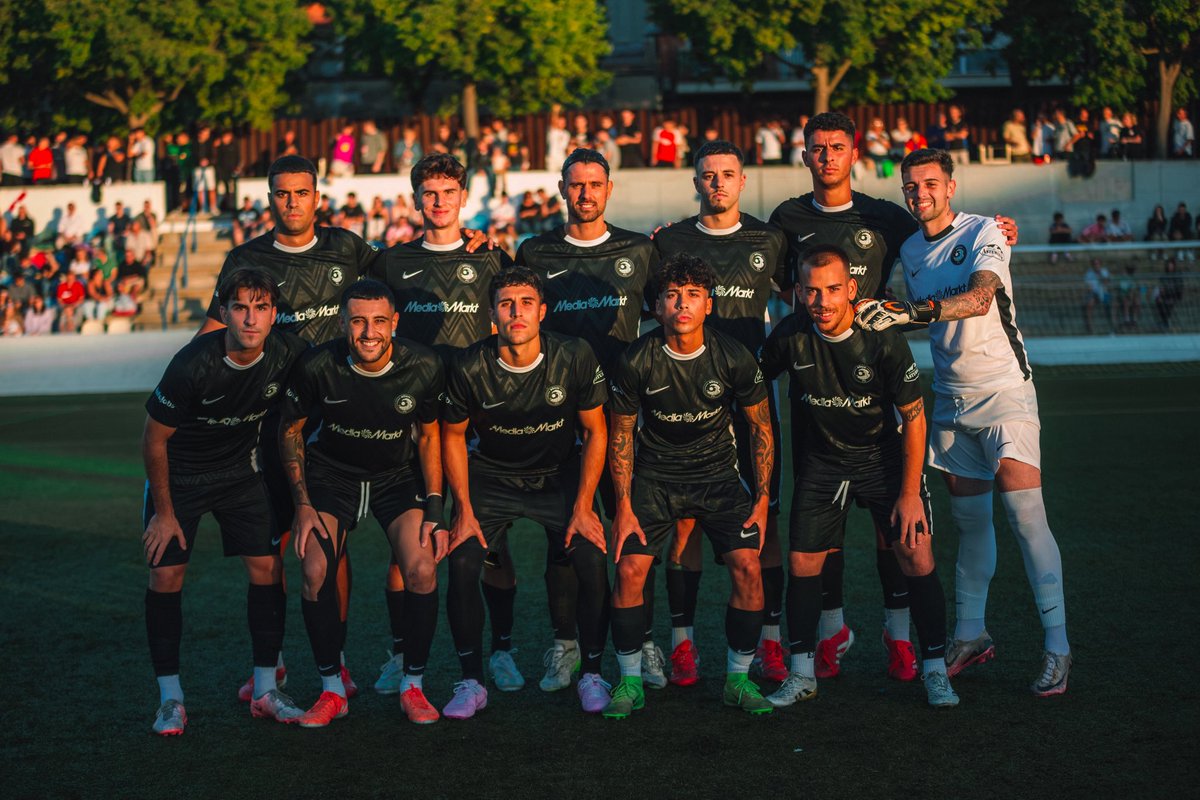 +3⚽️🧤 <a href="/RoninFutbolClub/">Rōnin FC</a>