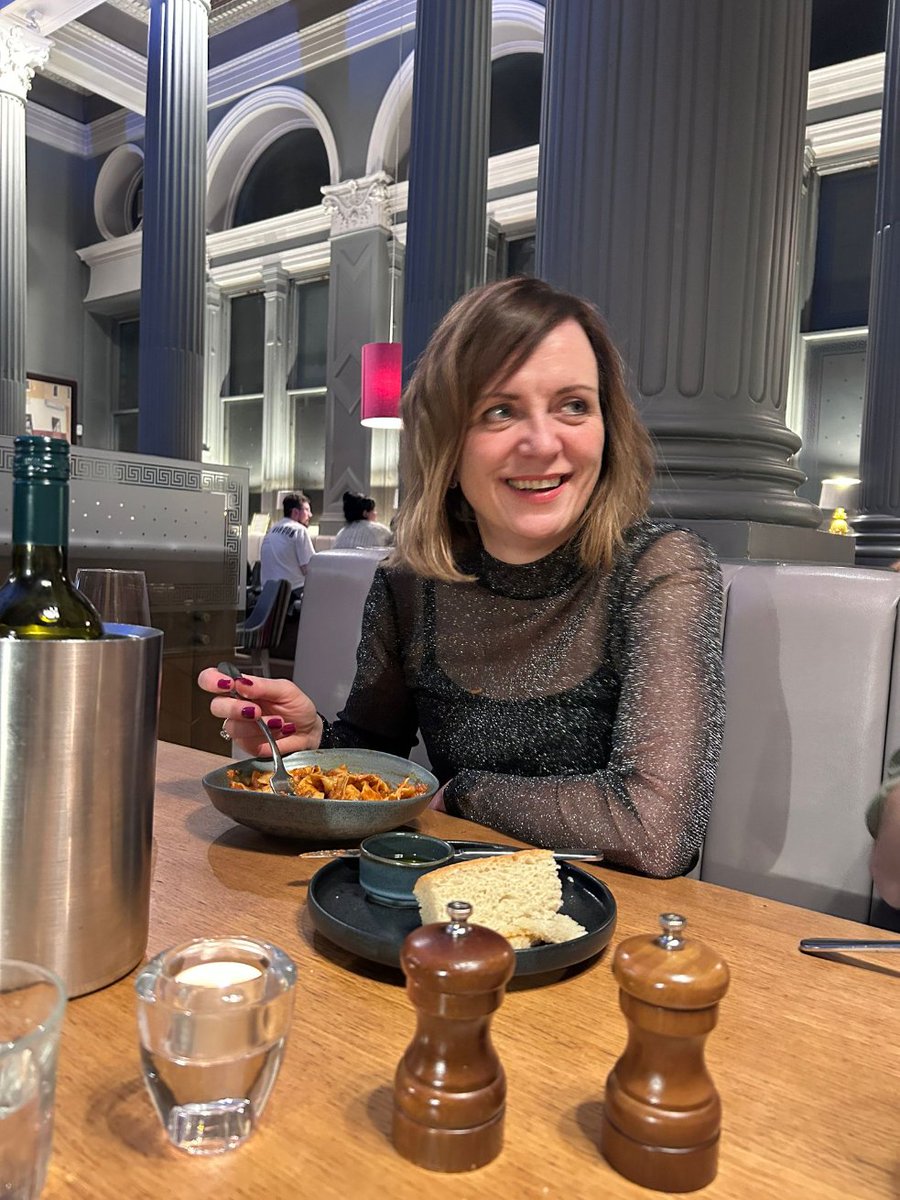 LesleyERoss's tweet photo. #Edinburgh ❤️ #Family Celebration https://t.co/SHsuiWPiL6