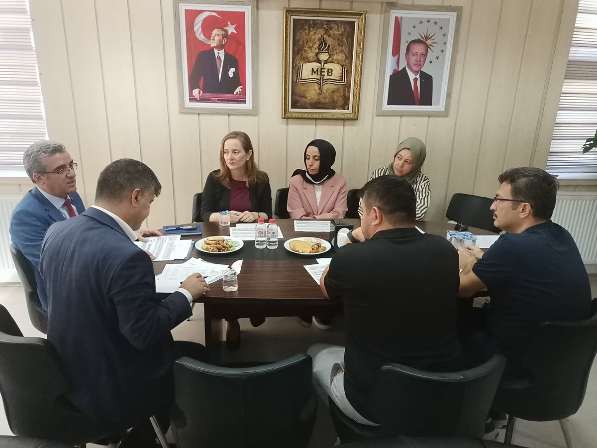 EKİP Projesi Toplantıları Devam Ediyor

Onikişubat İlçe Millî Eğitim Müdürlüğümüz tarafından yürütülen EKİP – Eğitimde Kalite İzleme ve Akademik Başarıyı Artırma Projesi kapsamında toplantılarımız devam ediyor.