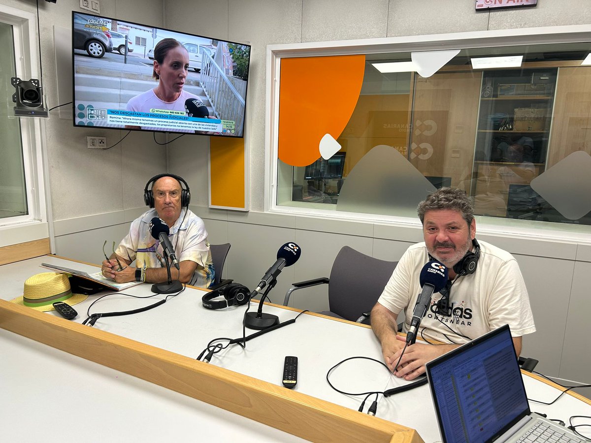 Tiempo de #TagororAmarillo en #ElDeportivo de <a href="/laradiocanaria/">La Radio Canaria</a> 📻

🎙️Hoy con esta alineación: 

🔸<a href="/mj_marrero/">Martín J. Marrero</a> 
🔸<a href="/preymor1/">Pedro Reyes Moreno</a> 
🔸<a href="/jcnaranjosintes/">Naranjo Sintes José Carlos</a> 
🔸<a href="/ALFREDODELCAST1/">Alfredo del Castillo</a> 
🔸José Luis Perdomo

🔴En directo
📡 rtvc.es/la-radio-canar…