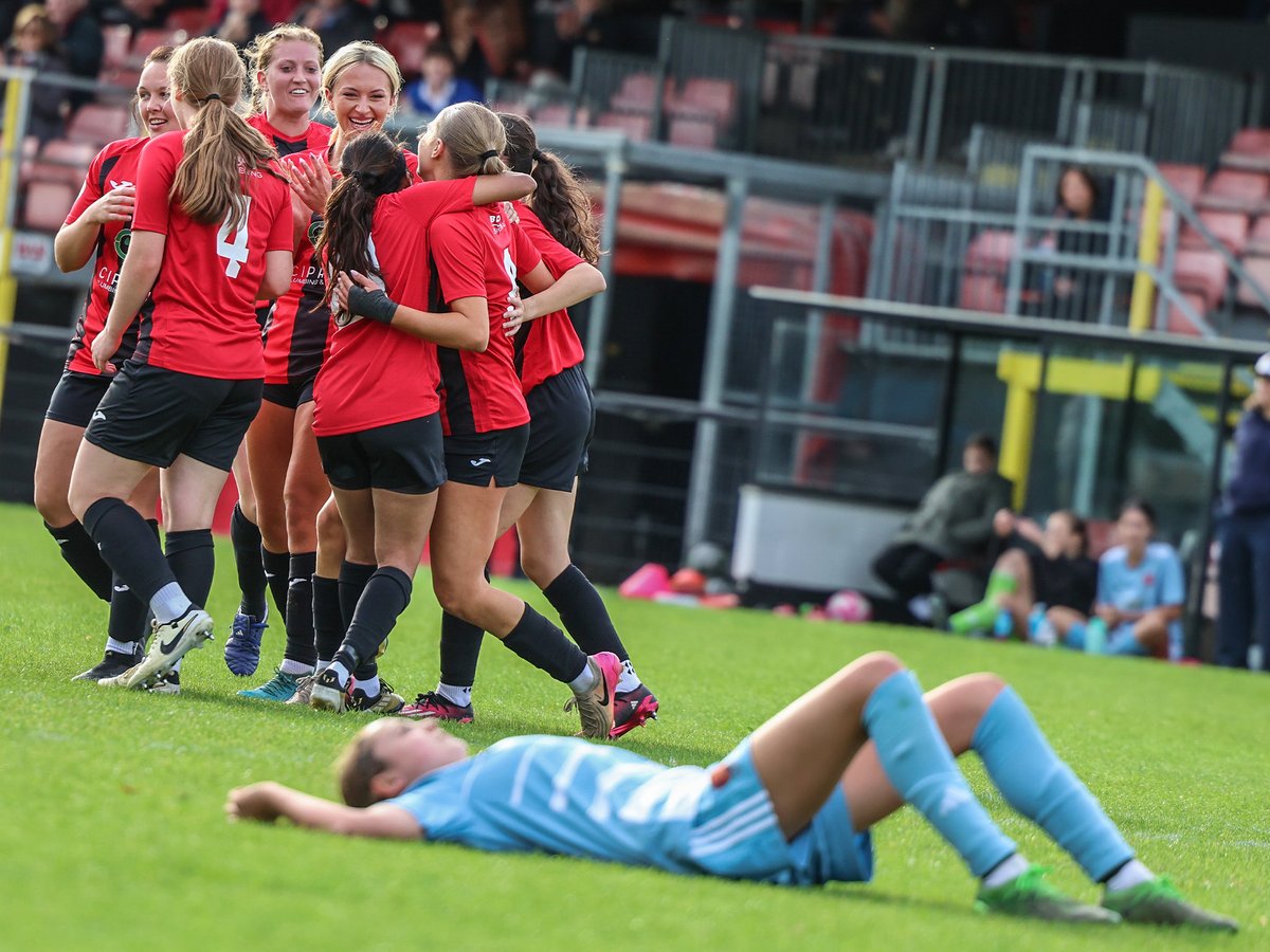 Epic <a href="/ERWFLe/">Eastern Region Women's Football League</a> showdown at Bridge Road as <a href="/HistonLFC/">Histon Ladies FC</a> battled <a href="/CambridgeCityD1/">Cambridge City Women FC - Youth Development</a> 🔥 Two late goals sealed it — all 3 points stay at Histon

Fantastic for the neutral, but nerves of steel if you were involved 📸 𝗠𝗮𝘁𝗰𝗵 𝗽𝗵𝗼𝘁𝗼𝘀 𝗼𝗻 𝗺𝘆 𝗙𝗮𝗰𝗲𝗯𝗼𝗼𝗸 𝗽𝗮𝗴𝗲 - Link above
