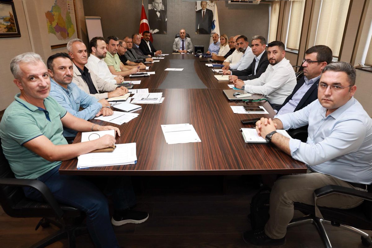 Şanlıurfa’mıza en iyi hizmetleri kazandırmanın gayretiyle çalışıyoruz. 🚰🚧👷

ŞUSKİ Genel Müdürümüz Emin İZOL’un koordinesinde Genel Müdür Yardımcılarımız, Daire Başkanlarımız ile birlikte haftalık planlama ve değerlendirme toplantısını gerçekleştirdik.