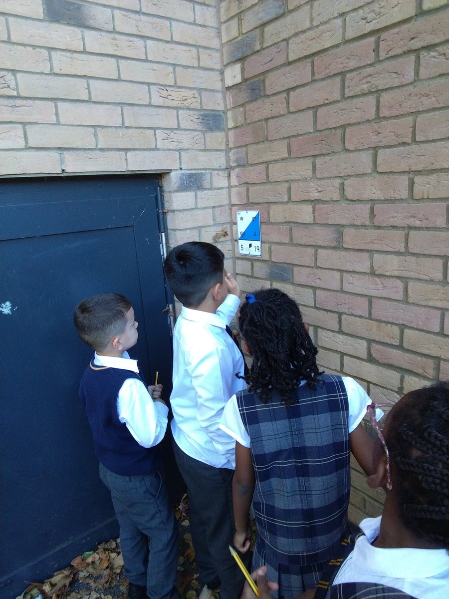 In  Year 1 Geography today, we got learners to practise their orienteering skills using their map to find different features on the KS1 playground. They did a fantastic job and were able to find almost all of them! Well done to our little explorers 👏🏼🗺️