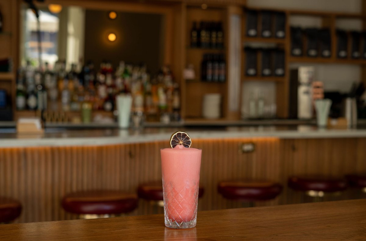 The calendar says autumn, but our hearts say frozen drink season isn’t over yet. 🍹 Join us at the bar, in the dining room, or on the covered patio—and let’s keep warm vibes going a little longer. ☀️🍂