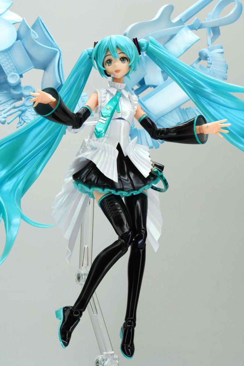 vond_tc's tweet photo. [Max Factory PLAMATEA 初音ミク Happy 16th Birthday Ver.] 作成：M.E.K @mekmk1

画像劣化のため再ポスト。前回リポスト・いいねを頂いた皆様、本当にありがとうございました。
ツインテと服の薄―いパール塗装が見所で、凄くキラキラで綺麗です（語彙力）

#初音ミクHappy16thBirthdayVer #メルト https://t.co/vEUQfT9xXF