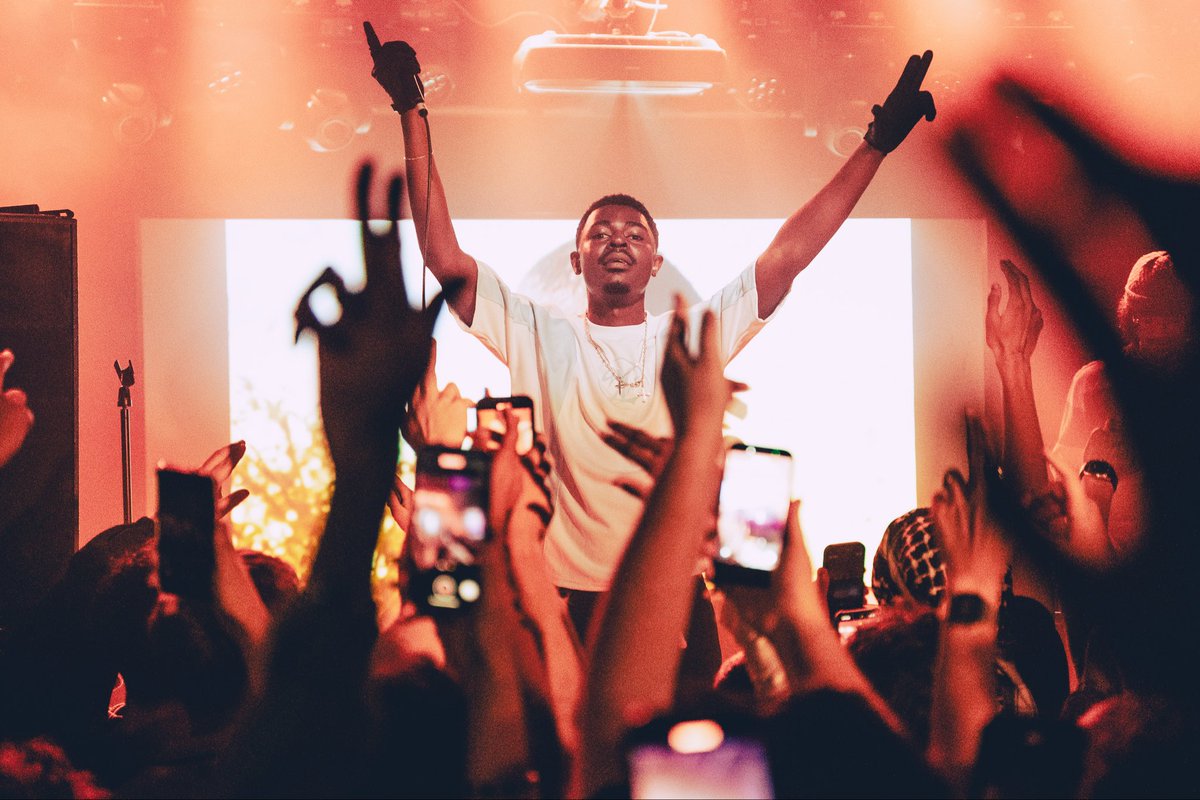 Slick and soulful hip-hop hooks from <a href="/thelonerjev/">jev.</a>, livening up our Sunday evening upstairs 🤝

📸: Luke Brennan