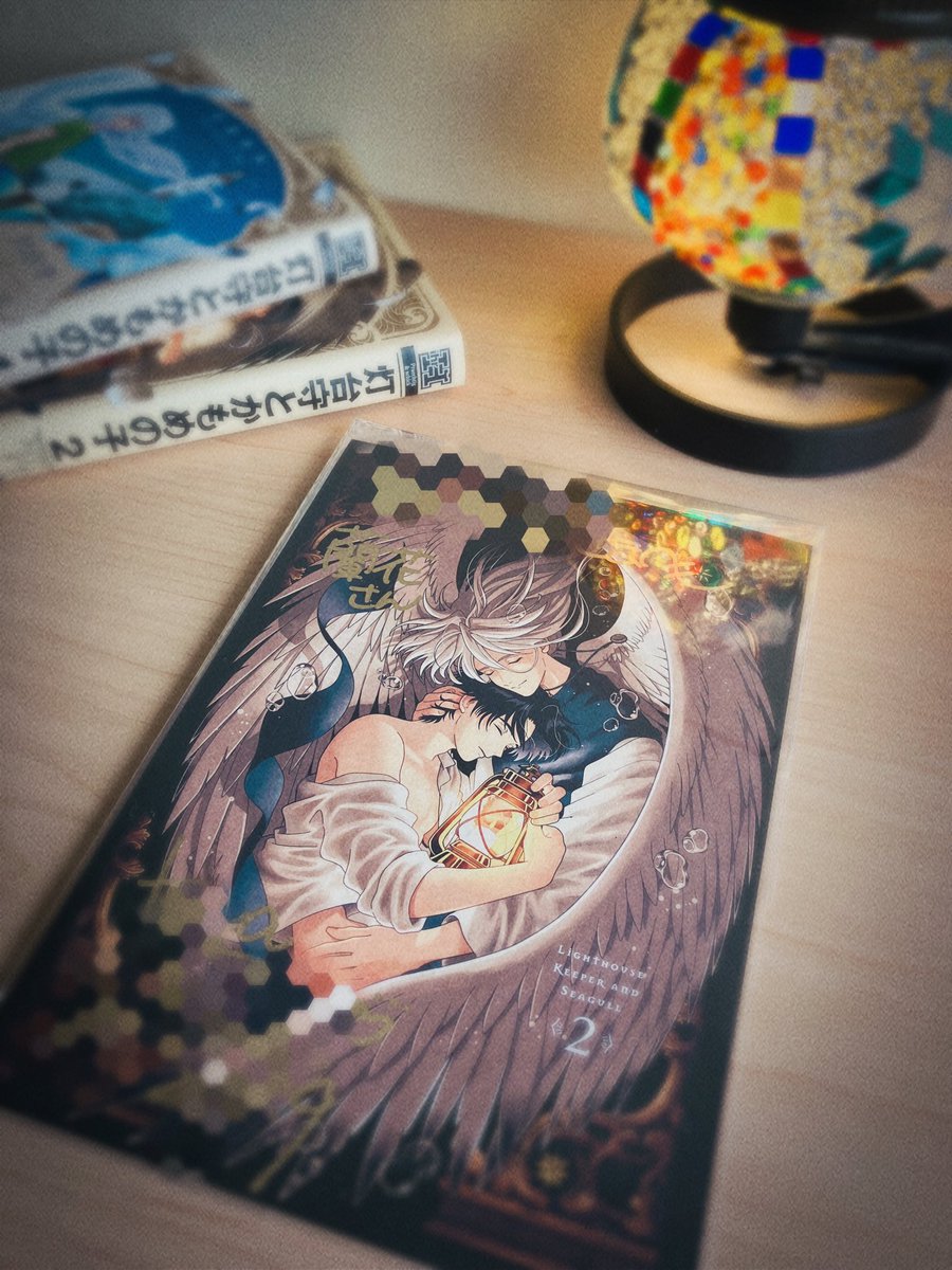 ranka32's tweet photo. #灯台守とかもめの子
推しコマキャンペーンで、直筆サイン入り口絵色校をいただいてしまいました！！😭
とっても素敵で嬉しすぎます😭🤍

吾妻香夜先生(@azuma_kaya )、ihr HertZ&amp;CRAFT編集部さま(@ihrHertZ_CRAFT )、素敵な企画をありがとうございます！

引き続き応援しております！🌷 https://t.co/t5ge4QYehK