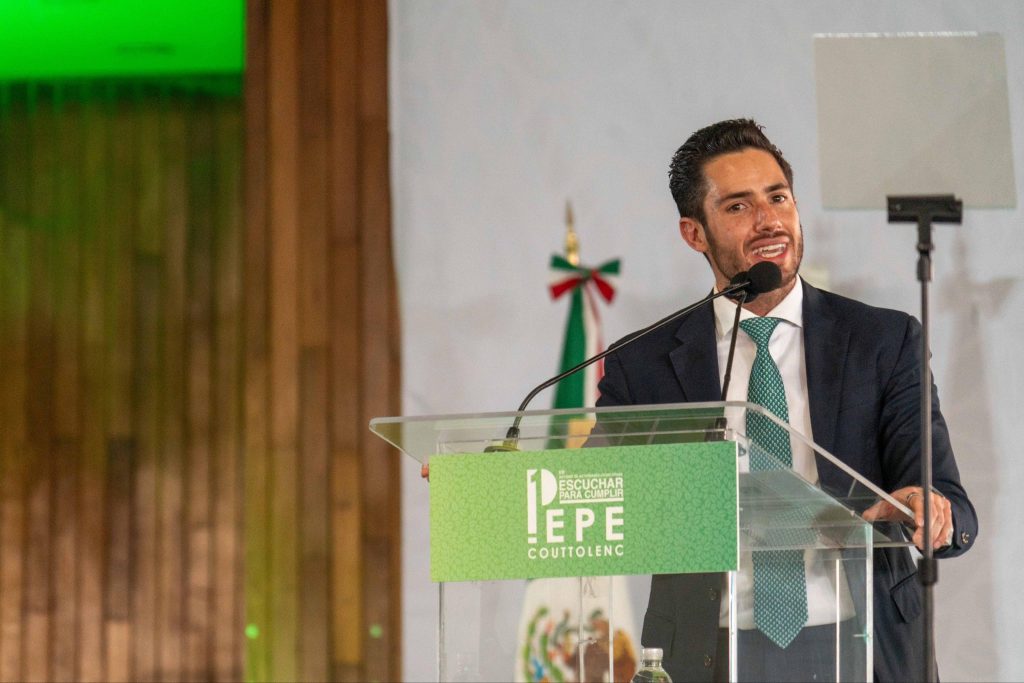 elvallemexico's tweet photo. 👏🏻🇲🇽~ Cumplir es convertir la voz ciudadana en hechos, destaca Pepe Couttolenc en Primer Informe Legislativo

En un Salón Rojo colmado dentro y fuera por simpatizantes, legisladores y líderes nacionales del Partido Verde Ecologista de México (PVEM), el diputado local José Alberto “Pepe” Couttolenc Buentello, Coordinador del Grupo Parlamentario del PVEM en el Estado de México, presentó su Primer Informe Legislativo, bajo el lema “Escuchar para Cumplir”. @pepecouttolenc @partidoverdemex

Nota completa: https://t.co/OOYt6XbqPU