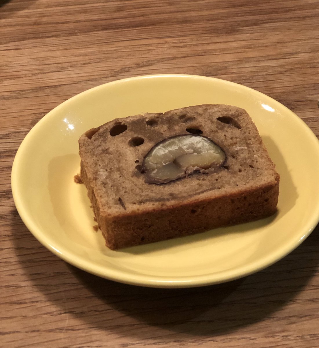 napokon's tweet photo. 冷蔵庫在庫整理菓子。去年の渋皮煮とその前の年のマロンジャムを使ってコーヒーマロンケーキ。 https://t.co/wR08DgZXqQ