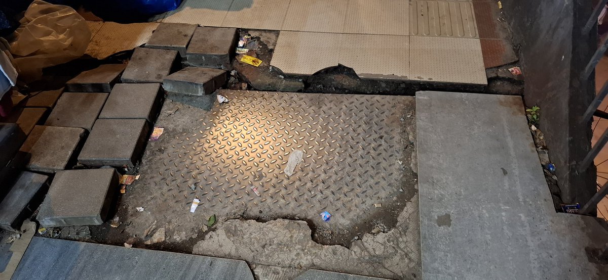 jvidyasagar's tweet image. Entrance to Chembur Starion FOB. Please repair it. @mybmc @mumbaimatterz