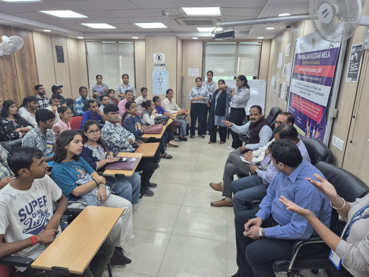 islrtc's tweet image. ISLRTC & American India Foundation organized a Job Fair for persons with hearing disabilities on 26 Sept 2025.
7 companies from hospitality, logistics & manufacturing sectors participated, with 120 candidates! 👏
#Inclusion #Accessibility #DeafEmployment