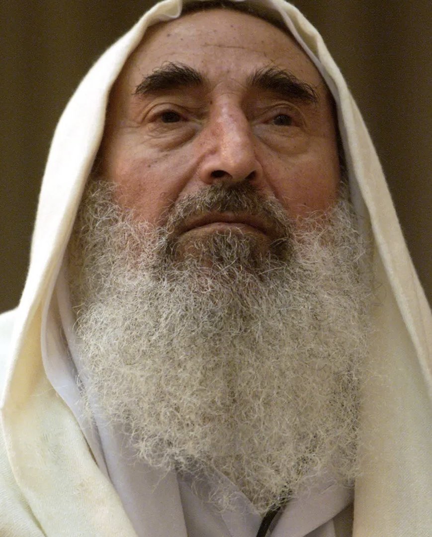 Siz ey müslümanlar!

Suskun ve aciz, helak olmuş ölüler! Hala kalpleriniz sızlamıyor mu başımıza gelen bu acı felaketler karşısında? Bir halk yok mu? Hiç mi kimse yok Allah için ve ümmetin namusu için kızacak? Şerefli direnişçilerken bizleri katil teröristler olarak ilan edenlere