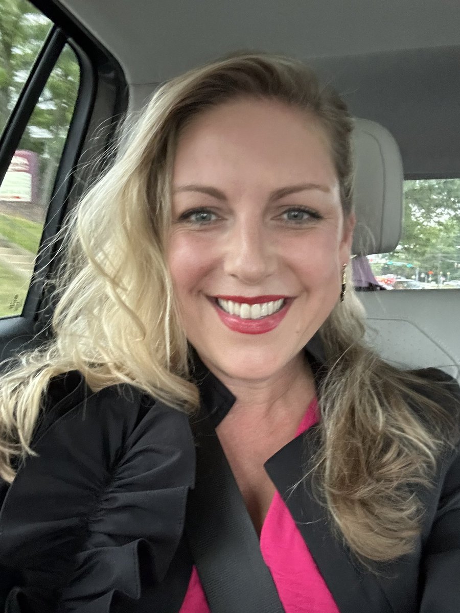 Rita Powell tweet media