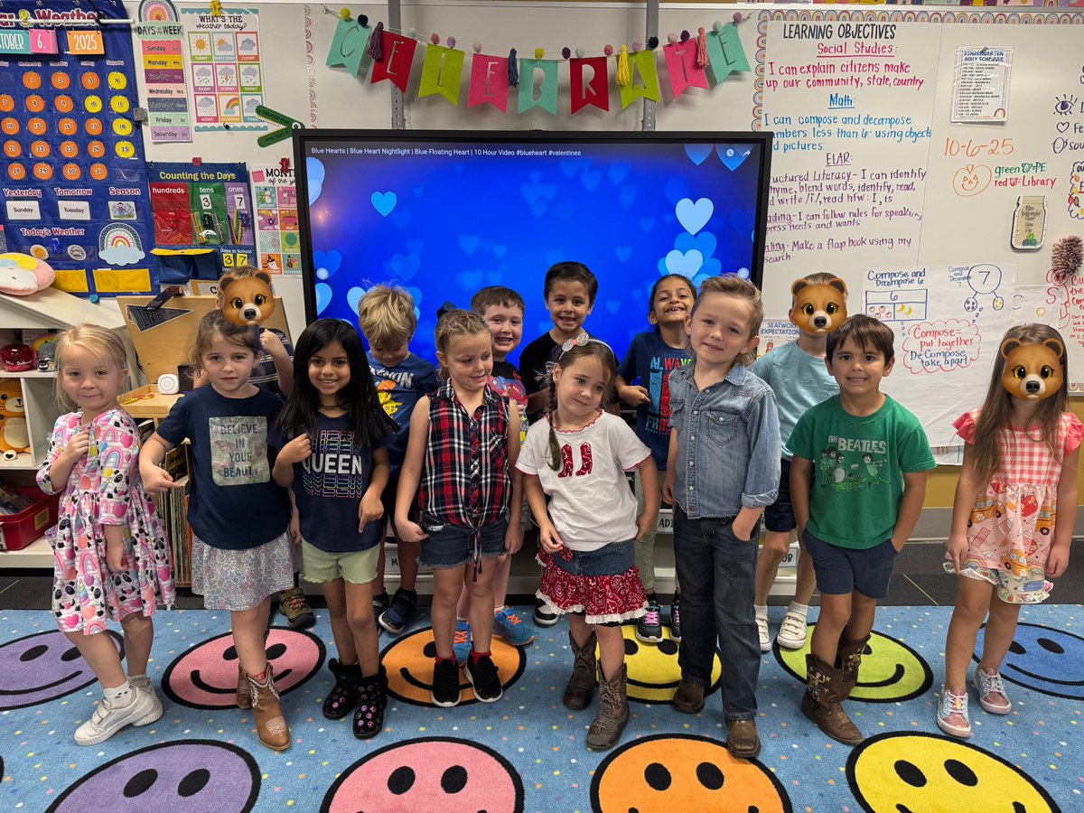 “Stomp out bullying” with boots and blue! 💙👢💙🥾 <a href="/canSTEM/">Cannon Cubs</a> #KinderCubs #BeCannonProud #WeAreGCISD #CanKinder
