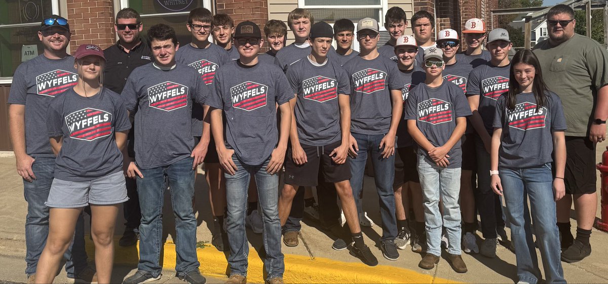 QuadeSteve's tweet photo. @WyffelsHybrids loves to support local FFA and area growers. We partnered with Belmont WI FFA to serve over 100 harvest lunch to area growers. https://t.co/wTKLi5RoI6