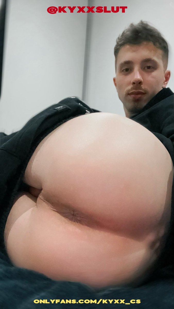 Just wanted to show you how pretty my pussy is after being passed around a group of hot guys like a blunt at a campsite 🤤