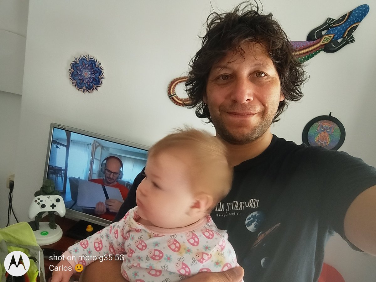 Carlomvdeo's tweet photo. Con mi pequeña viendo la mejor poteeeeciaaa @Saselandia https://t.co/4wf0lLPno1