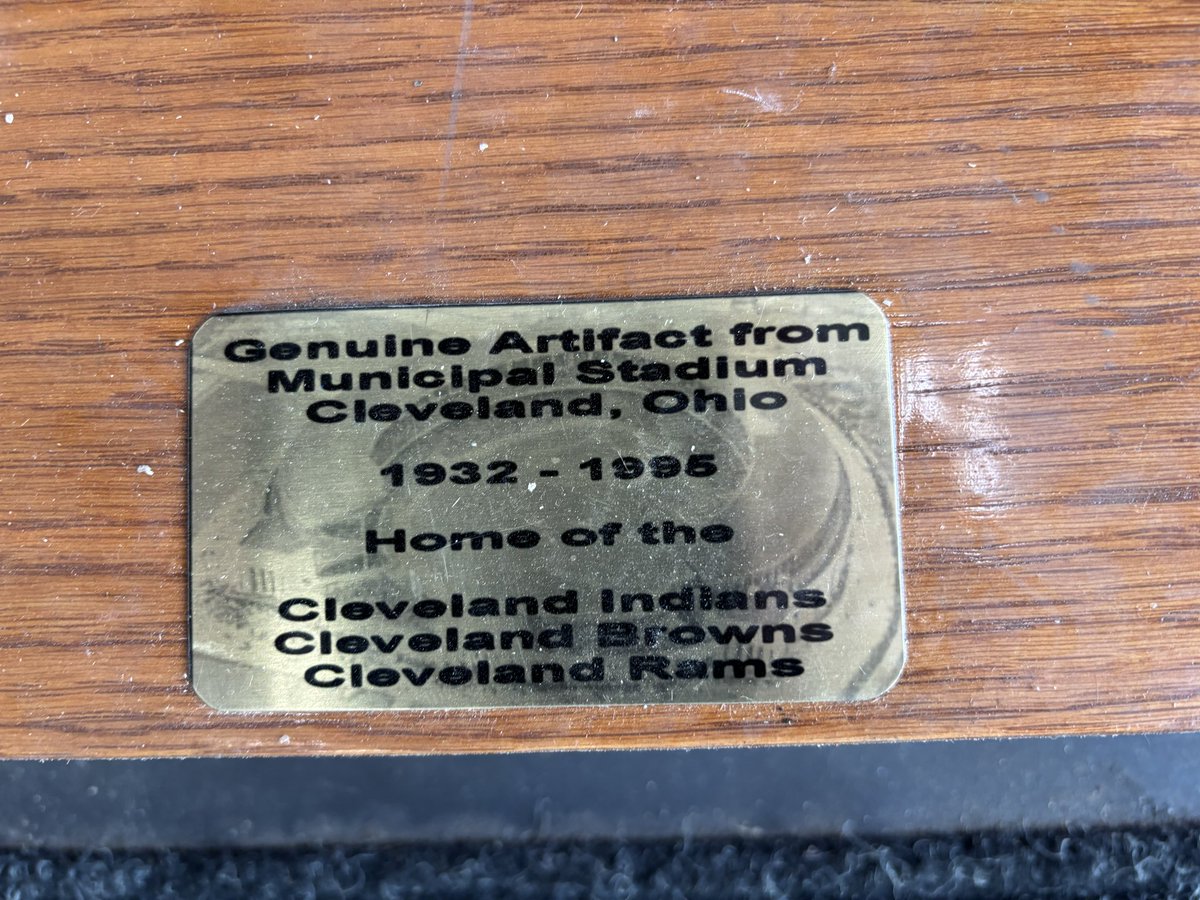 Roger1stCFalls's tweet image. Seated in style while 
Ladders Unlimited and Supply on Brookpark Rd  put a ladder rack on a pick up truck for us 

Come check these guys out for all your ladders ladder racks truck tool boxes organizers ….. 
They got it all 
#Indians
#OldMuny 
#Relics