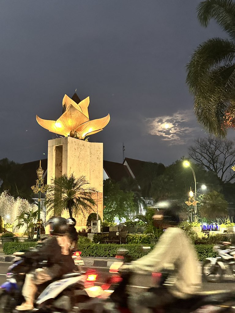 Bulan purnama malam ini, canteeek