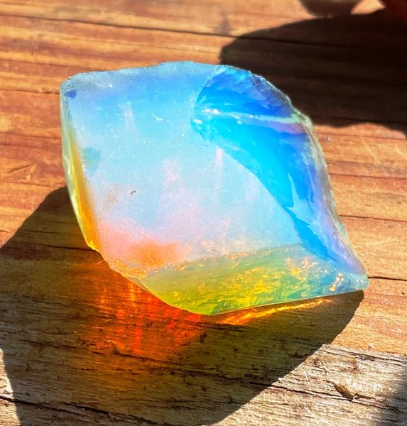 vinylswift89's tweet image. i genuinely don’t know how it’s not clocking to yall dmbfcks that are doing mental gymnastics about this song that onyx and opalite are simply the references to gemstones/crystals?

instead of saying “sleepless in the darkest night but now the sky is bright and shine” she uses…