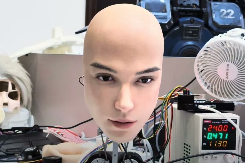EndTimeHeadline's tweet photo. In a striking advancement in robotics, a company has unveiled a highly realistic robot head capable of blinking, twitching, and scanning its surroundings in a manner that eerily resembles human behavior. #robots #imageofthebeast #endtimes 

Read More:
https://t.co/LoHLerAKjS https://t.co/jrP2SrlCAA