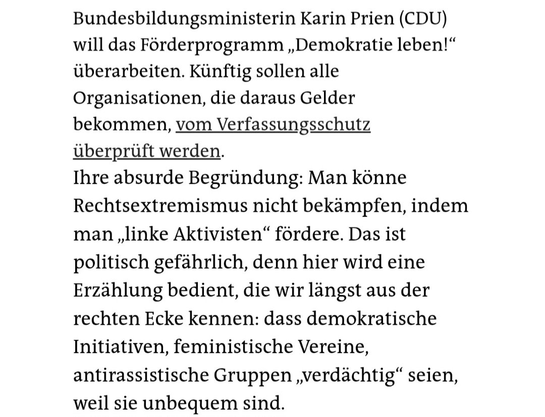 mel__aura's tweet image. Komplett irre.