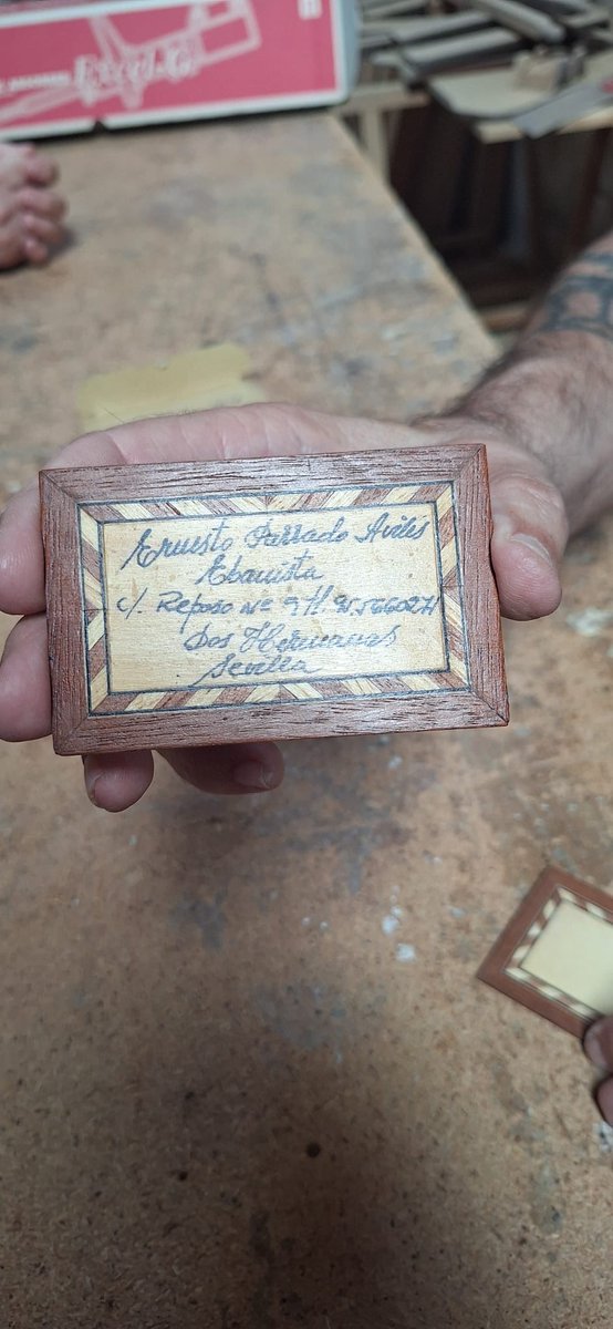 PopularesDH's tweet photo. ✨ Admirar a quienes transforman la madera en arte es admirar toda una vida de esfuerzo, talento y humildad. Gracias, Ernesto Parrado por abrirnos las puertas de tu taller y mostrarnos el alma de tu oficio.

#ArtesaníaConHistoria #DosHermanas #TradiciónYOficio #CulturaLocal https://t.co/zBdc006xQX