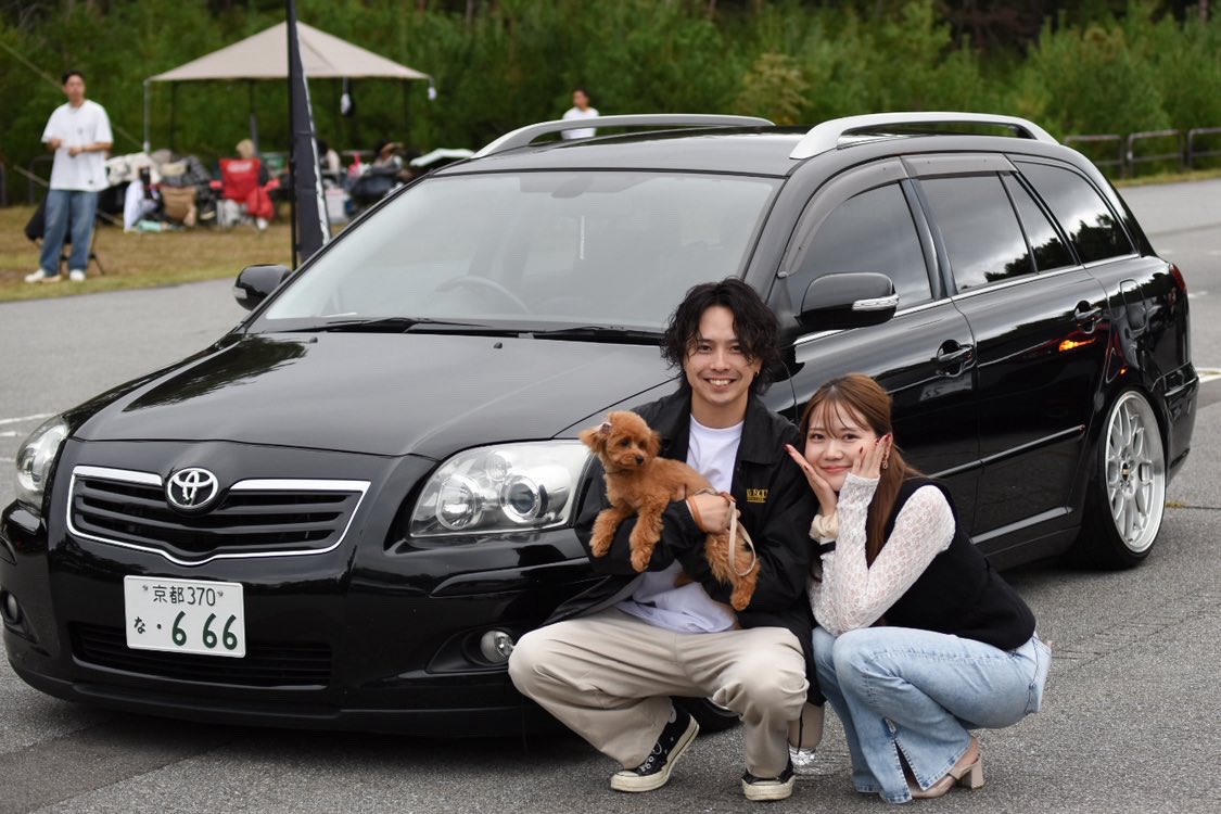 お写真ありがとうございます🙇🏻‍♂️
彼女と犬が車内で寝てて締め出されてた時であろうサイドショットも撮っていただいてた(笑)
4枚目はいい写真すぎるので印刷して玄関に飾ります

📸@カーキさん