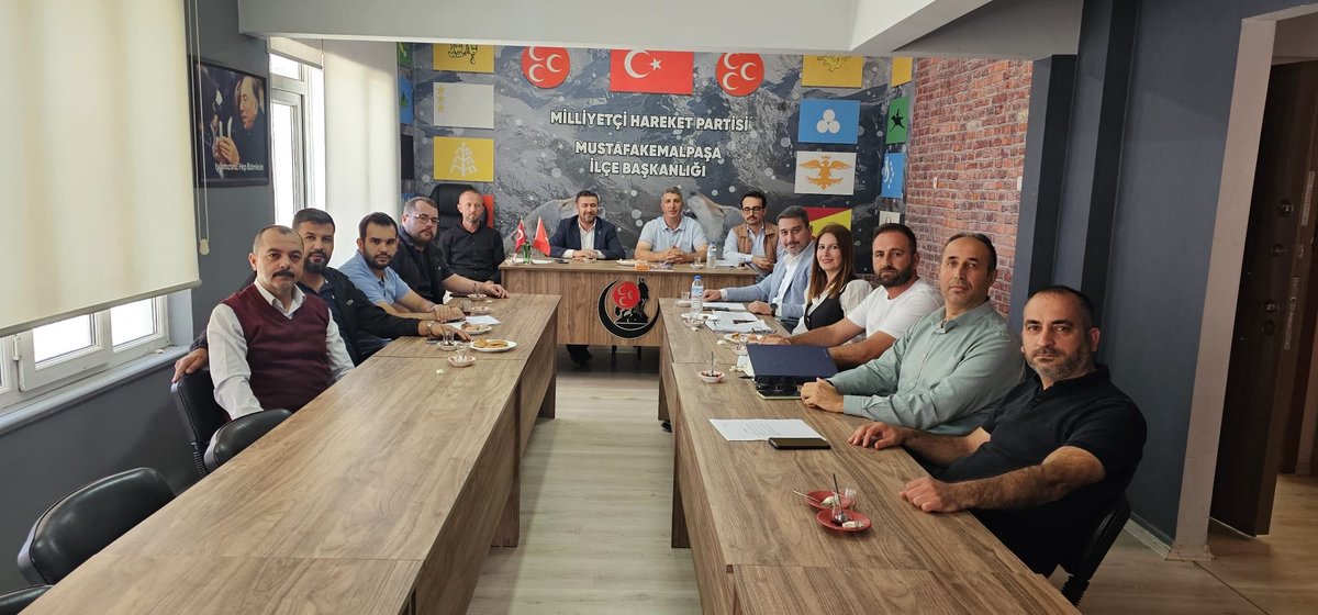 📌 Cumhur İttifakı olarak, Belediye Meclis Üyelerimizin katılımlarıyla Haziran Ayı Belediye Meclis Toplantısı öncesi Meclis Grup Toplantısı oturumumuzu gerçekleştirdik.

Alınan kararların Mustafakemalpaşa’mız için hayırlı olmasını diliyoruz.
#güçlümustafakemalpaşa
<a href="/MutluTurgutt/">Mutlu Turgut</a>