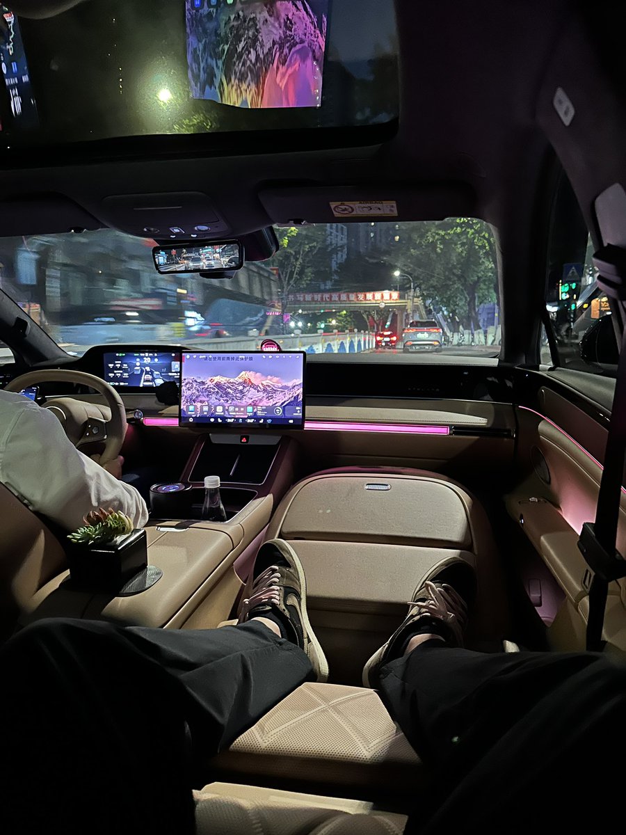 chongqing, china is probably the craziest city i’ve been to.

ever.

words and photos can’t even describe how crazy this place is.