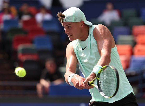 PrinceHolger_'s tweet photo. Holger Rune's updated Shanghai draw:

Round 4 : Mpetshi Perricard 
QF : Griekspoor / Vacherot 
SF : Djokovic / Dialllo 
Final : Auger Aliassime / De Minaur /Medvedev https://t.co/zSKaNyCDnM