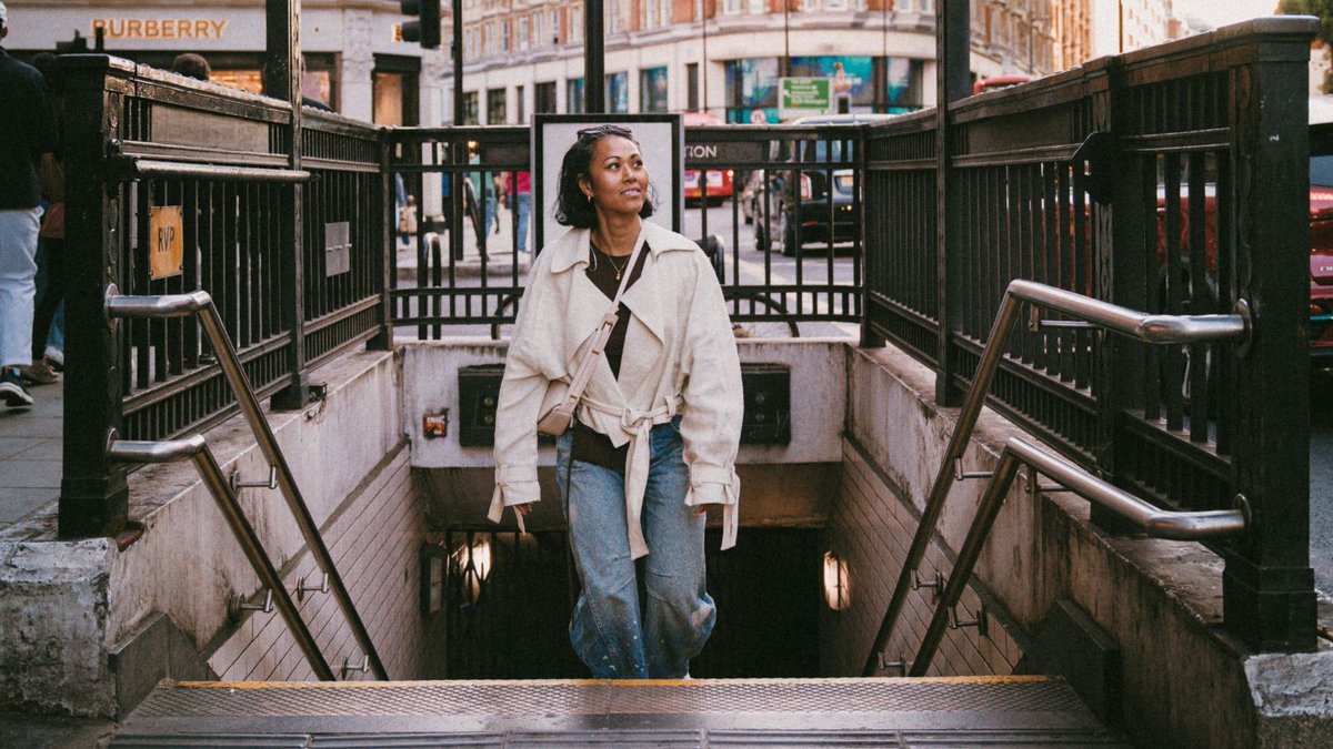 CTS_Chi's tweet image. Markets climbed last week, shaking off shutdown fears.
· S&amp;amp;P: +1.08%
· Nasdaq: +1.32%
· Dow: +1.10%
But with jobs data delayed, uncertainty lingers. Full update here bit.ly/3xkFle1 
#MarketUpdate #FinancialNews #ShutDown #CTSFinancialGroup