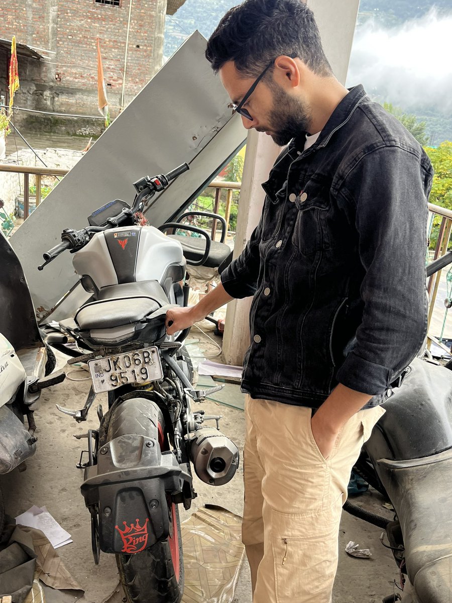 DodaMvd's tweet image. 🚨 ARTO Doda seized two bikes( case of stunt doing,rash negligent driving)
Let this be a reminder — roads are for safety, not for stunts.
Follow the Motor Vehicles Act. Stay safe, stay responsible.
#RoadSafety #NoStuntsOnRoad @dcdodaofficial @OfficeOfLGJandK @vishesh_jk…