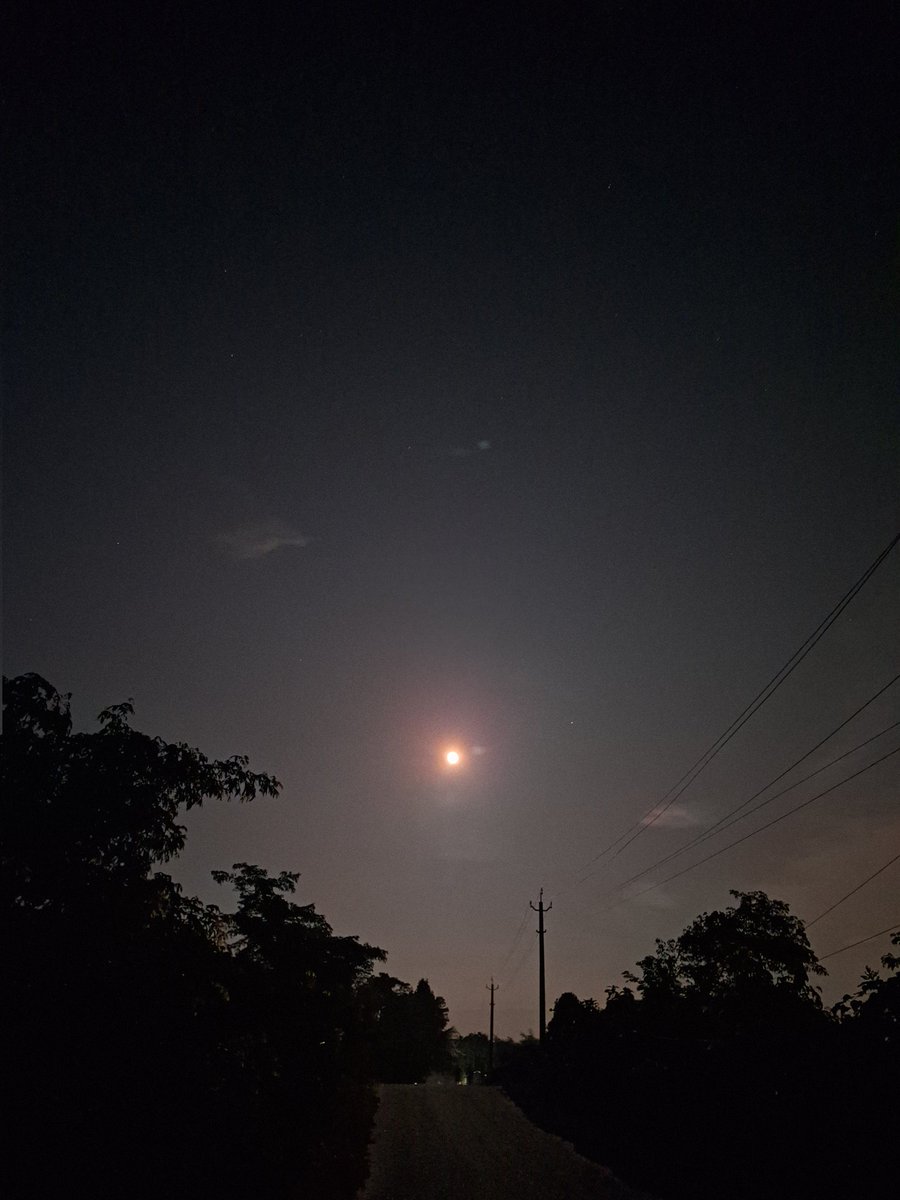 ধন-ঐশ্বৰ্যৰ অধিস্থাত্ৰী দেৱী মা লক্ষ্মীৰ কৃপাদৃষ্টি আৰু আশীৰ্বাদে সমাজৰ পৰা সকলো অভাৱ অনাটন আঁতৰ কৰি সকলোকে সুখ‚ শান্তি আৰু সমৃদ্ধি প্ৰদান কৰক তাৰে কামনাৰে আটাইলৈ লক্ষ্মী পূজাৰ শুভেচ্ছা জনালোঁ।🙏🏻🌾

#LaxmiPuja