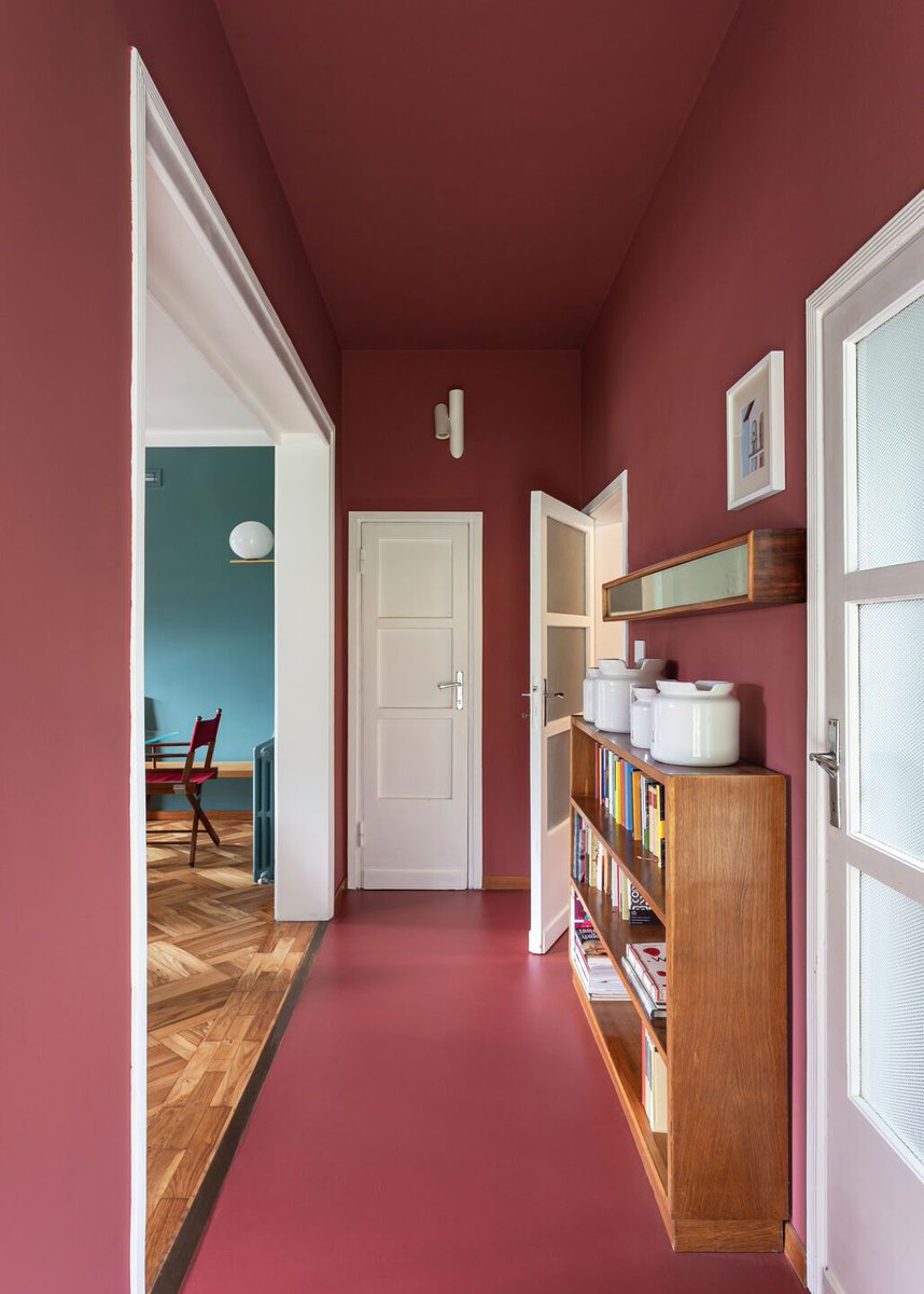 Archello's tweet photo. Tommaso Giunchi @tommasogiunchi Architetti reimagines a 1950s lakeside villa in Lierna, blending original character with modern interventions. 
https://t.co/KebGCXGFec 

#MaterialIntegrity #HeritageRenovation #CraftedInteriors https://t.co/ZApGQERddK