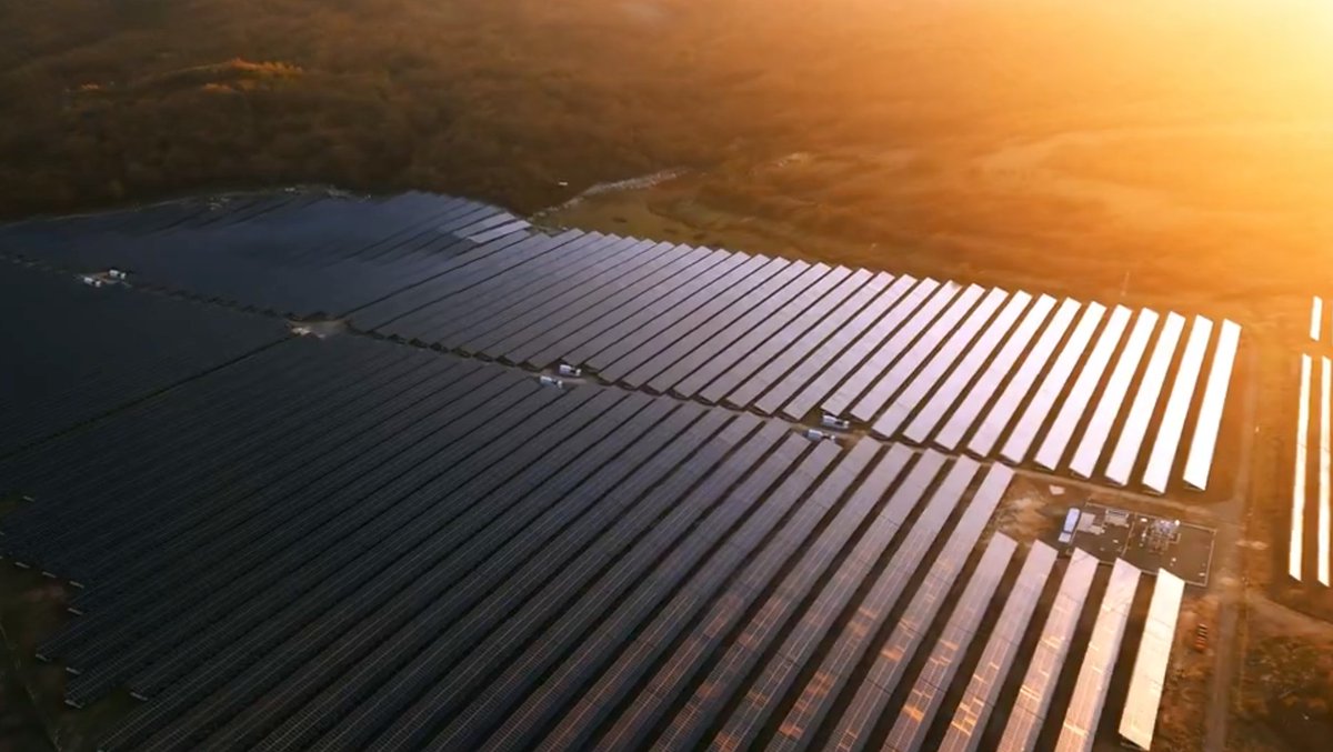 作为一个“矿工”，我一直挺关注电力资源的

四川的水电条件确实好，前几年小水电站特别多，但对生态破坏也不小，所以这几年停了不少，恢复生态。

现在全国都在加大风电、光伏建设，这类电的上网价比水电贵，大多靠国家补贴。而在用电低谷时，很多电都被浪费掉了。

最近看到一个项目挺有意思——Habitat