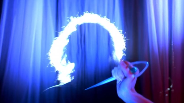 As autumn deepens, the witches of Freiburg call… Suspiria is the perfect horror to conjure on a long, dark night. See Argento’s hypnotic vision in restored Blu-ray. 🩸🧹🍂

cultfilms.co.uk/product/suspir…