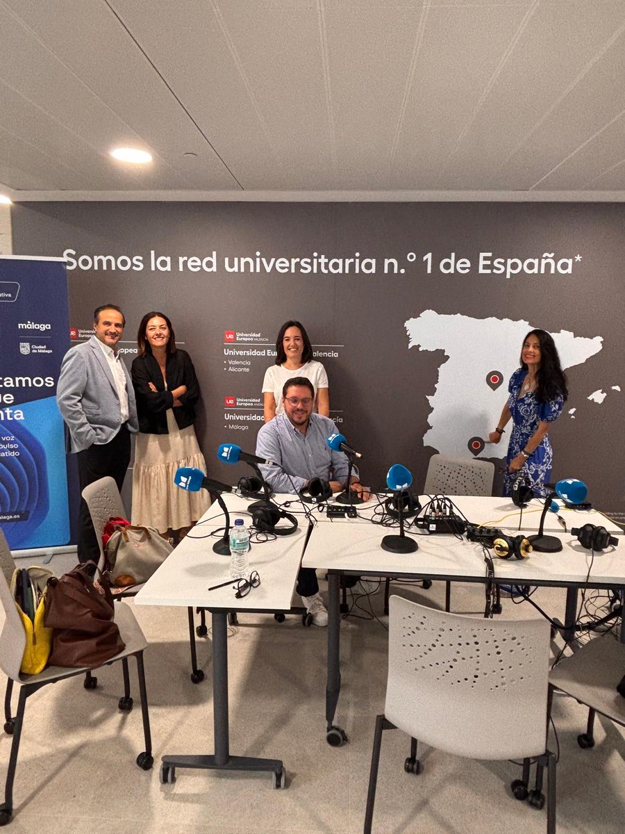 mjesuspalacios's tweet image. Nuevo lunes de tertulia "El día por delante" de @CanalMalagaRTV . Hoy desde la @UEuropea con @MariaJ_Vidal @SoniaCrespoR @JJMadueno y @Jrrrey 
Escúchala aquí 👇🏻
canalmalaga.es/videos/detail/…