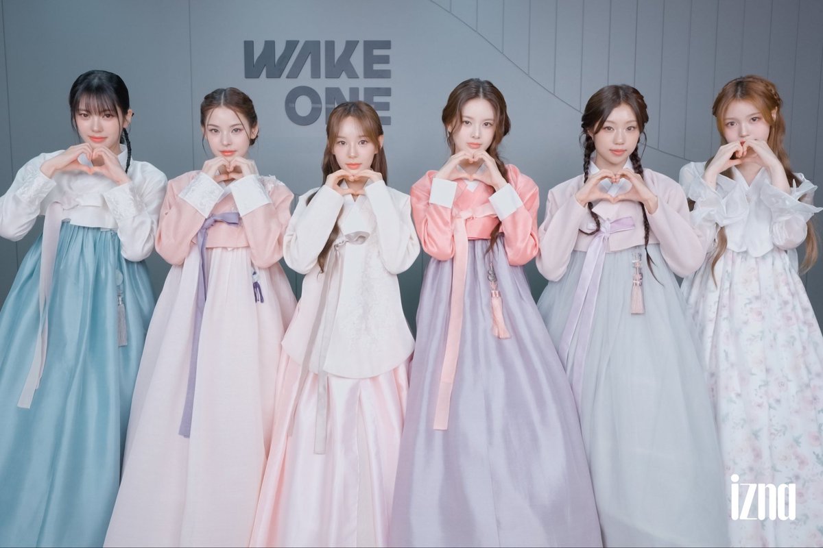 [📸] 241006

 #KOKO’s Happy Chuseok Behind Photo 

#코코 #ココ #izna #이즈나