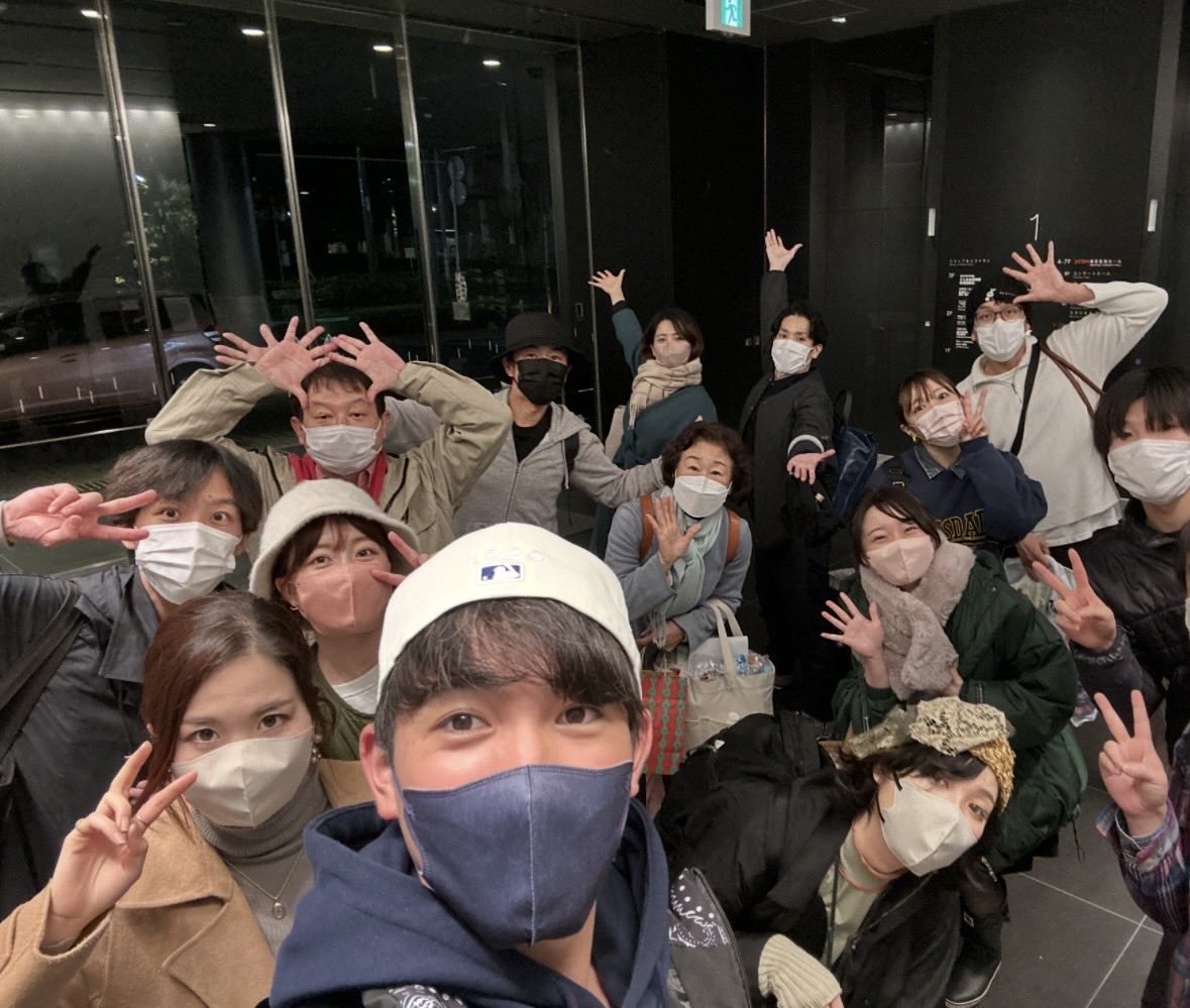 asa_min121's tweet photo. 伸作さん、聞こえてる？

お空から綺麗な歌声届けてね
私がそれに乗せて踊るからね🩰

一緒に見たとんでもなく素晴らしい景色
忘れないよ

やわらかくてぽわ〜っとしてる
優しいお兄ちゃん的存在だけど
時には現場をまとめてくれる
とてもしっかり者なお兄ちゃん。

お空から、見ててよね。
#島崎伸作 https://t.co/p1z5oAezQO