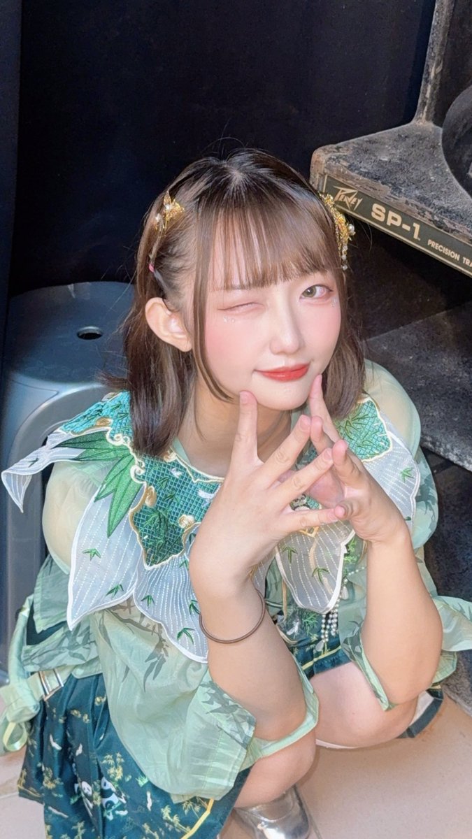ziqizz__'s tweet photo. 中秋の名月🐰🥮
今年烤肉了嗎✨ https://t.co/38GnQcHRKG