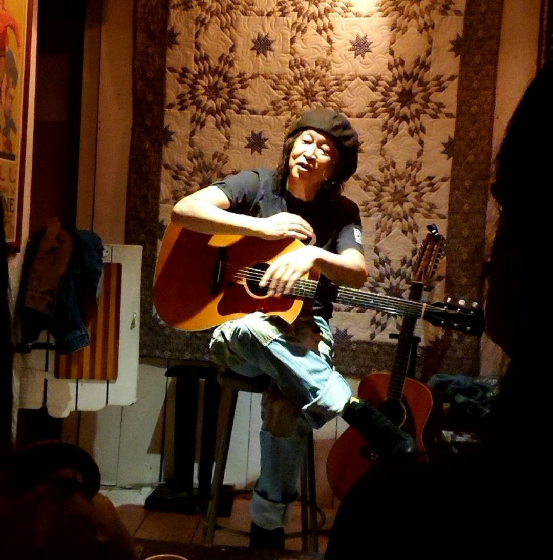 tobensannofan's tweet photo. ★湯川トーベンさん★
次回ライブは・・
10/8(水)
下北沢「lete」03-3795-0275
開場19:30/開演20:00
3000円/3300円(D別)
#湯川トーベン #ソロ #弾き語り #アコースティック #ライブ #下北沢 #lete https://t.co/hh0LE45oj4