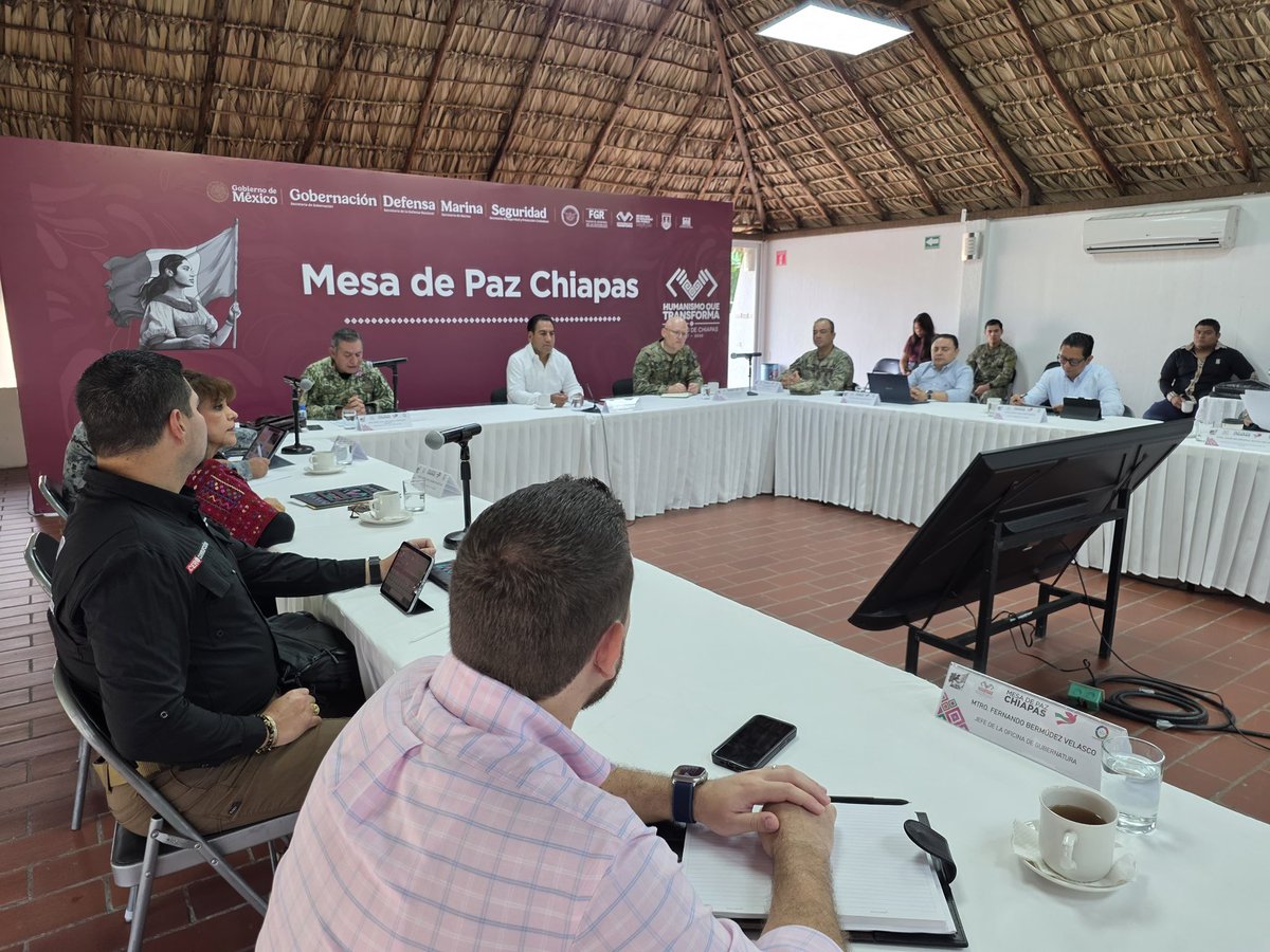 Como todos los días, desde muy temprano, estamos llevando a cabo la Mesa de Paz. El resultado de las estrategias de seguridad es una muestra del trabajo coordinado que realizamos con las Fuerzas Armadas. Agradezco a todas las instituciones de seguridad por no dar un paso atrás y