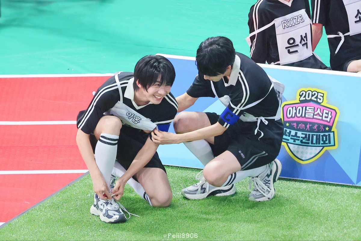 feiii2906's tweet image. 250825 아육대

🚧build Hanwoo crumbs in ISAC

#박한 #PARKHAN 
#서정우 #JEONGWOO 
#아홉 #AHOF