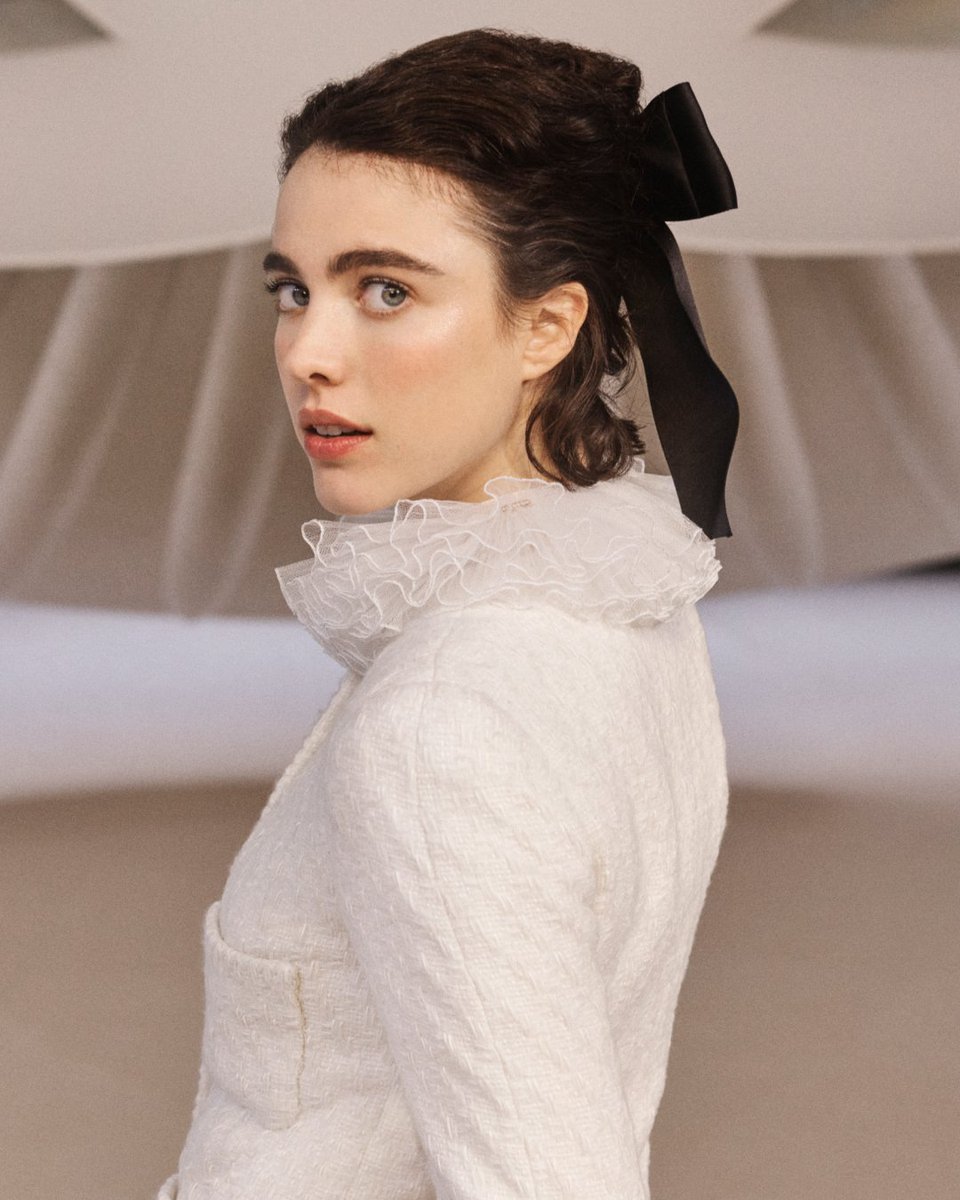 Today at Paris Fashion Week, Chanel’s new creative director, Matthieu Blazy, will make his debut. Margaret, one of the brand’s ambassadors, might show up. 

The show starts around 2pm EST, and the whole glam team seems to be in town. Fingers crossed! 🖤