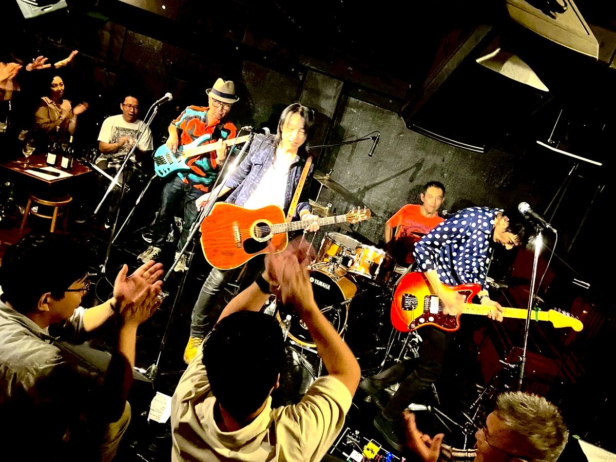 yutamaru1's tweet photo. さすらって渋谷編、めちゃくちゃ盛り上がった魔法の夜🌙マジで感謝しかありません🎸✨ありがとう皆んな！！ありがとうB.Y.G！！ https://t.co/d2kiwEHGKJ
